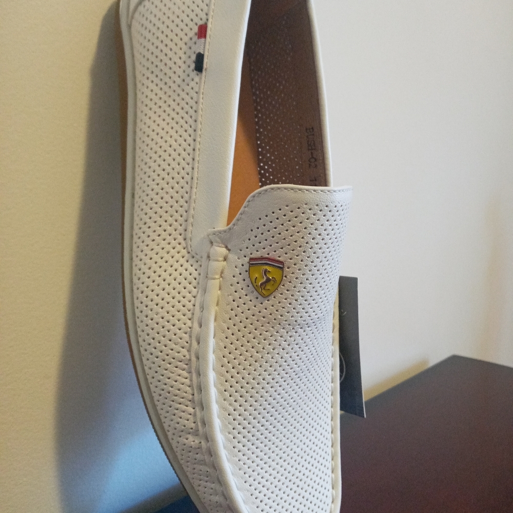 Shoes - Picture 2 of 4